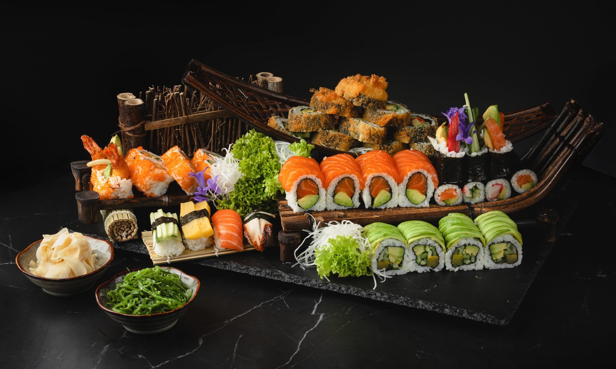 Asiatisch-Thailändisches 2-Gänge-Menü nach Wahl für 2 oder 4 Personen