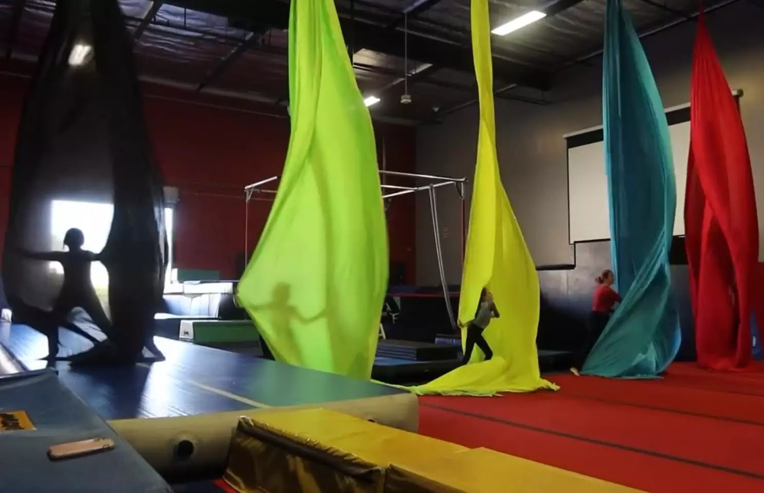 Trampoline, Tumbling & Parkour Open Play - Momentum Acrobatics