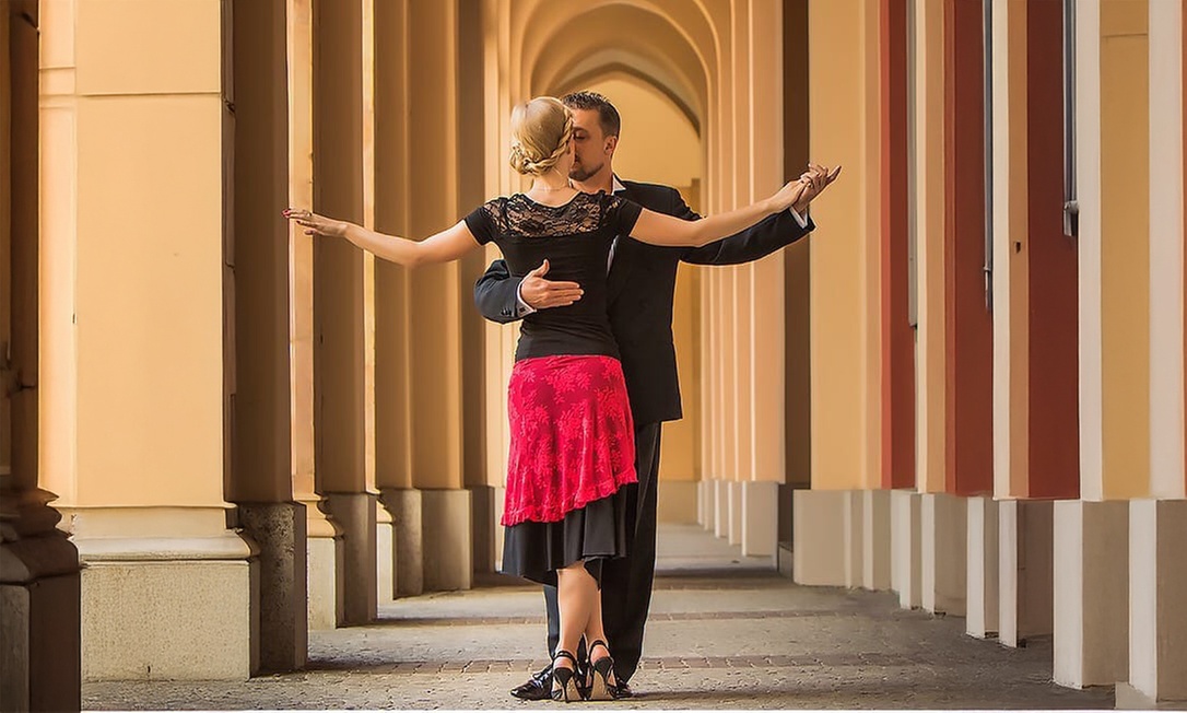 1-4 Einheiten à 75 Min. Tango-Anfängerkurs für Zwei inkl. 10 % Rabatt