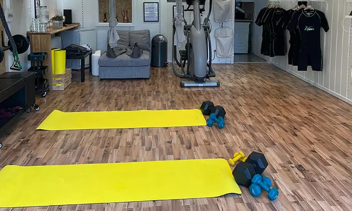 2 od. 3x EMS-Personaltraining á 20 Min. inkl. Anzug, Handtuch & Wasser