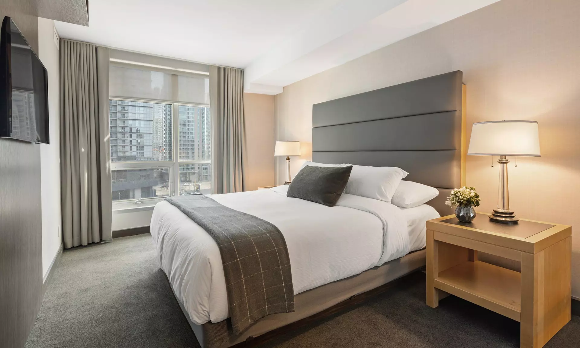 Fensterreinigung (innen & außen) für bis zu 10, 20 oder 30 Fenster