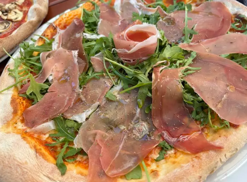 Italienisches 3-Gänge-Menü mit Pizza nach Wahl für 1 oder 4 Personen