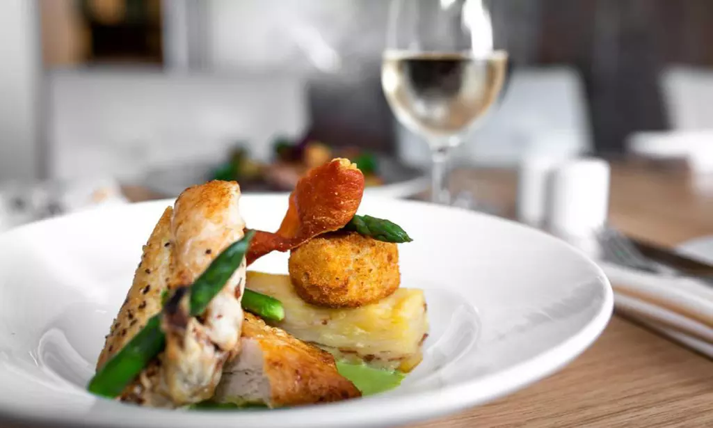 Felbridge: Double Standard with Breakfast