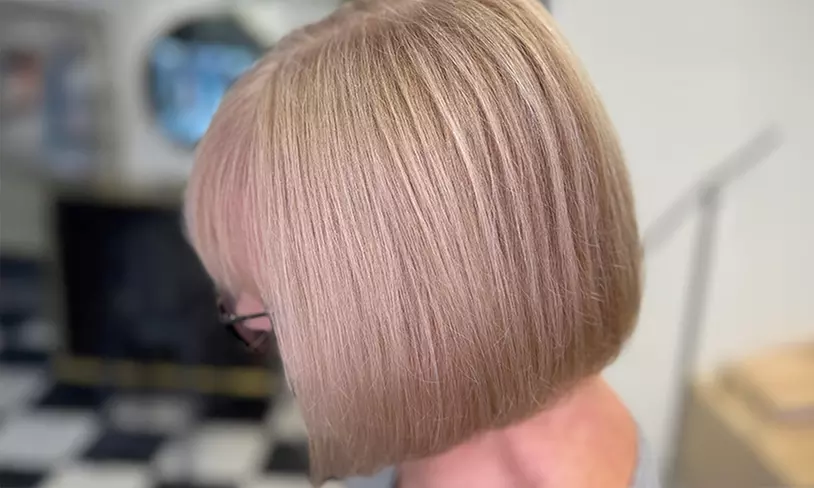 Damen-Haarschnitt, optional inkl. Tiefenpflege, Blowout und Styling