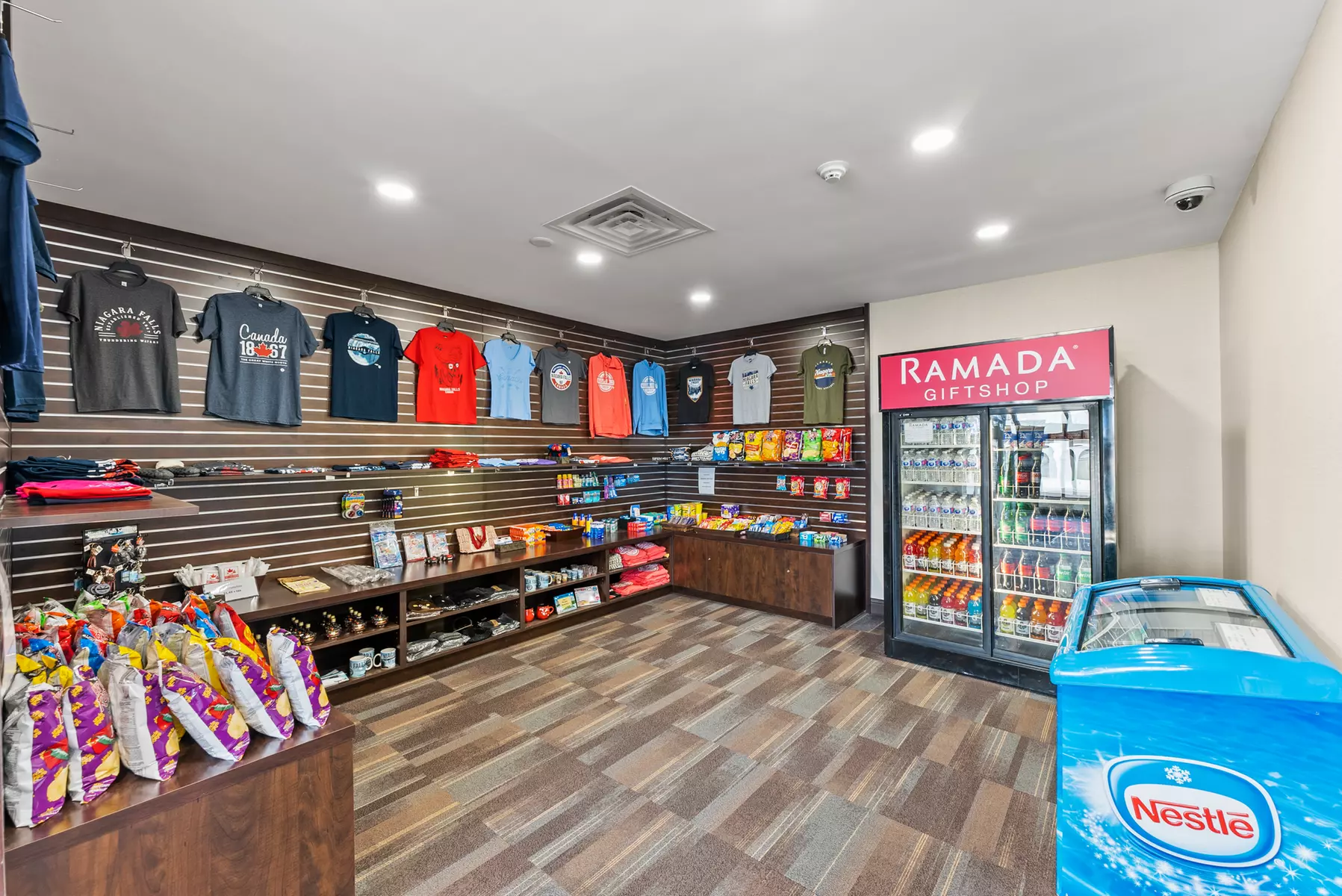 Hotel Near Niagara Falls with Casino Fun and Iconic Views