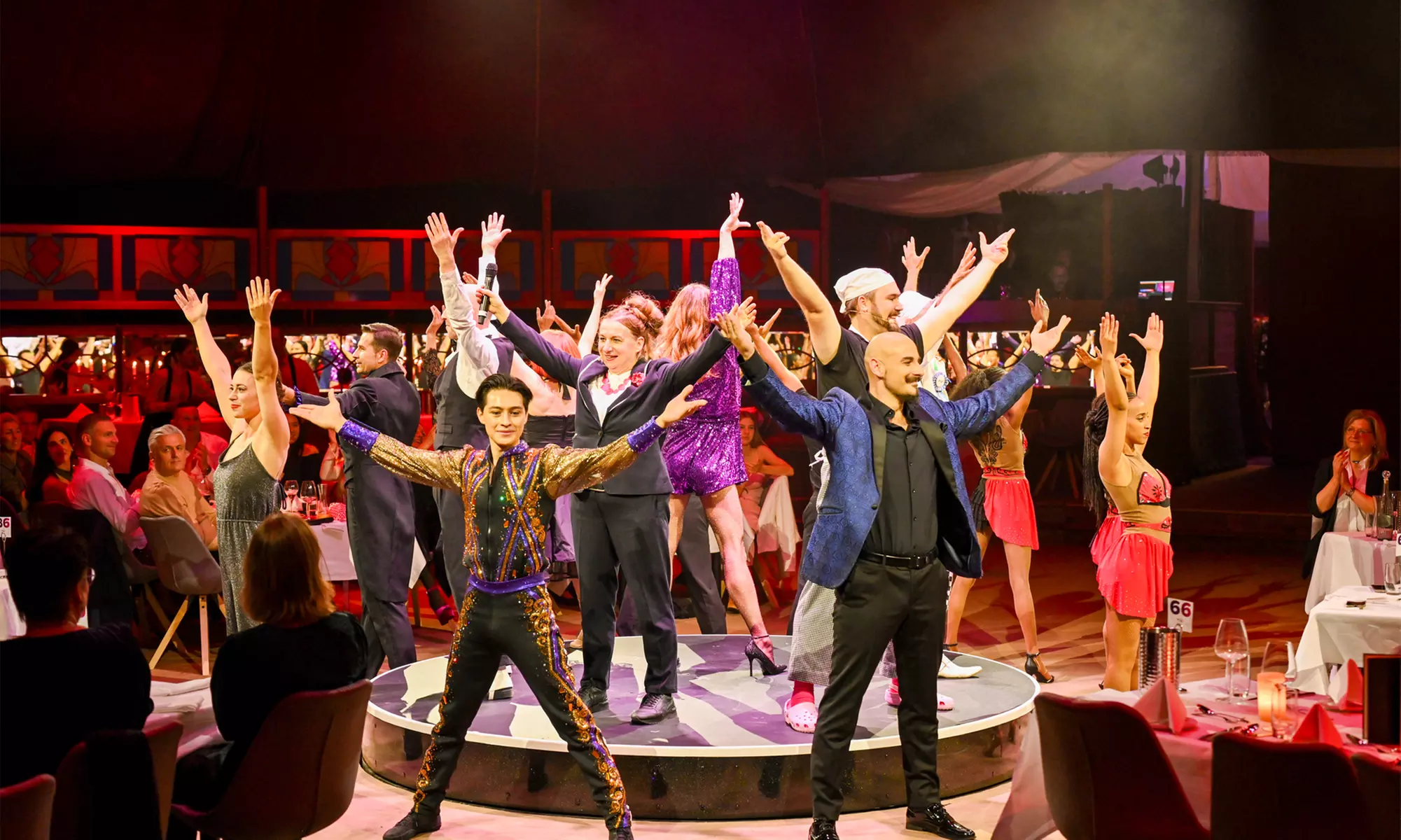 Ticket für die „HULLIS-Dinnershow“ vom 20.11.2025 bis 29.01.2026