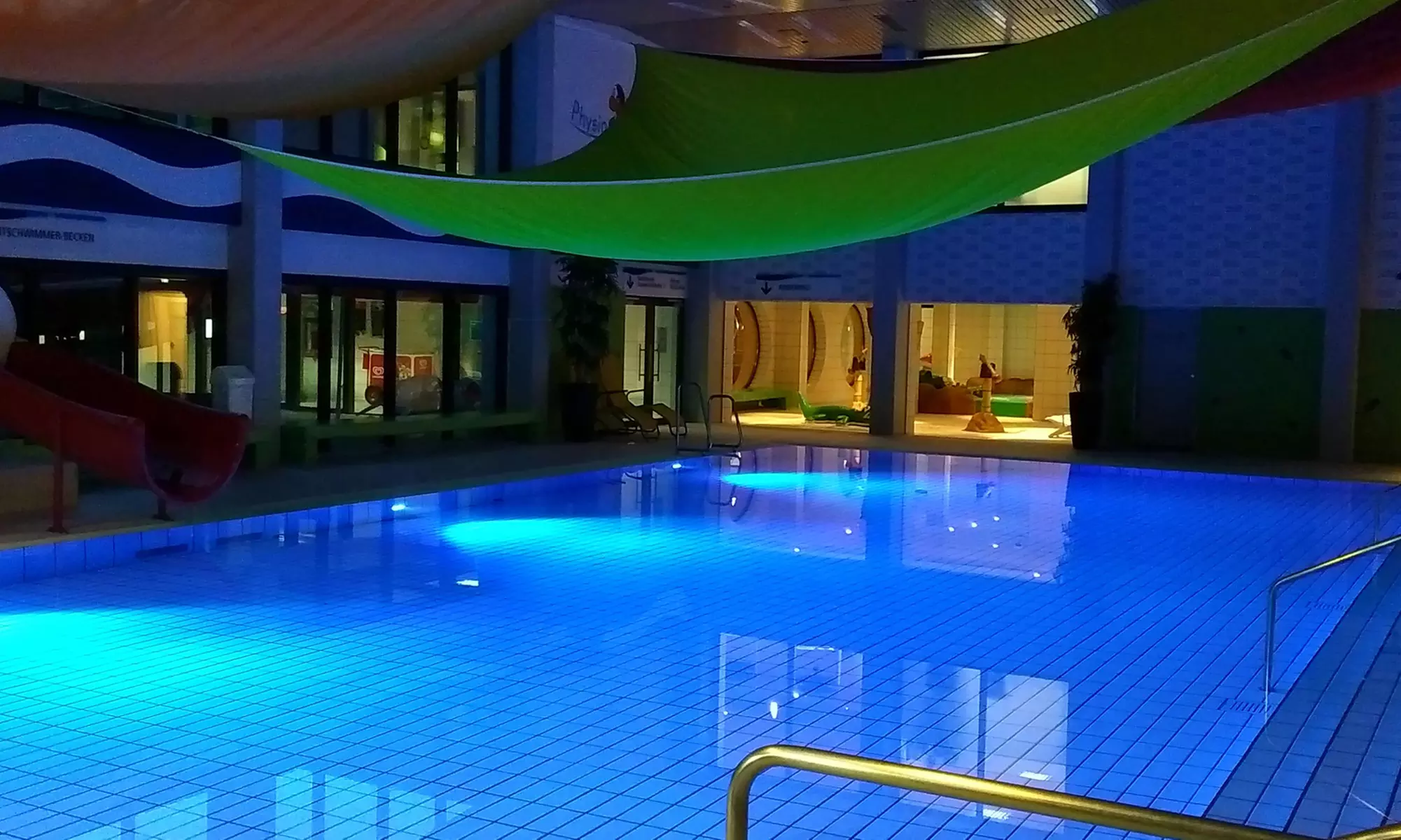 1 Tageskarte für das N-FLOW Freizeitbad für 1 Erwachsenen oder 1 Kind