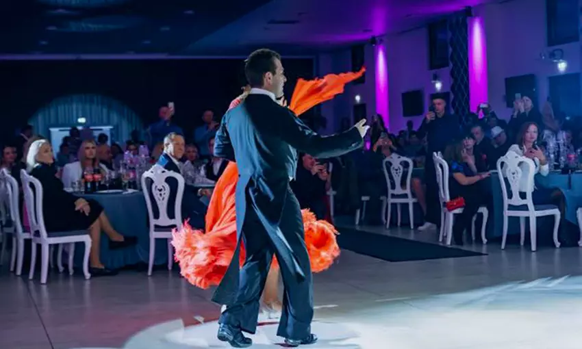 Anfängerkurs für Latein- und Standardtanz für 1 Person oder 1 Paar