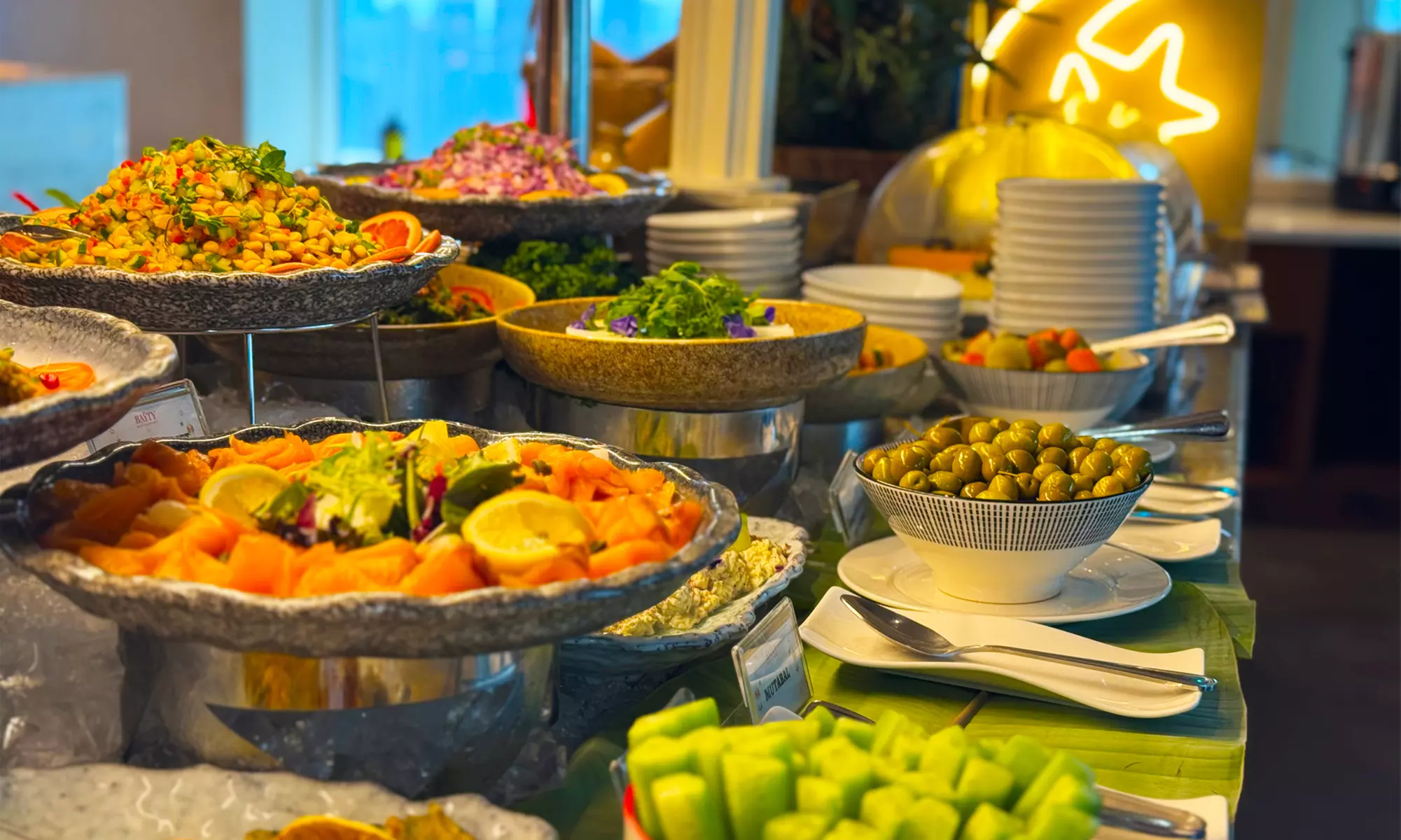 4* Iftar Buffet with Ramadan Beverages for 1 Child or 1-6 Adults