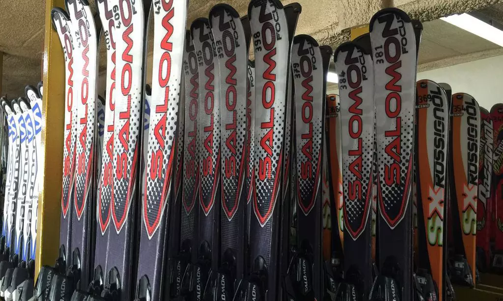 Alquiler de equipo completo de esquí o snow durante 1 o 2 días