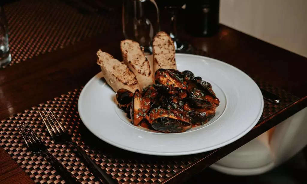 4* Birmingham Stay for 2 with Breakfast & Dinner