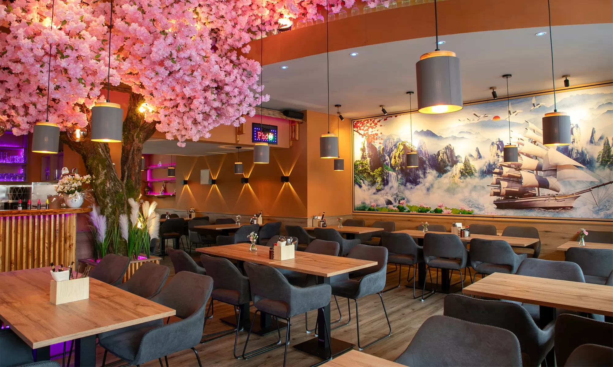 Sushi Platte mit bis zu 100 Stück inkl. Vorspeise oder Dessert