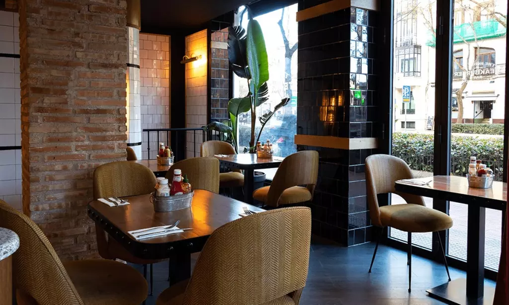 Combo de afterwork en SteakBurger con 5 o 10 cervezas y picoteo