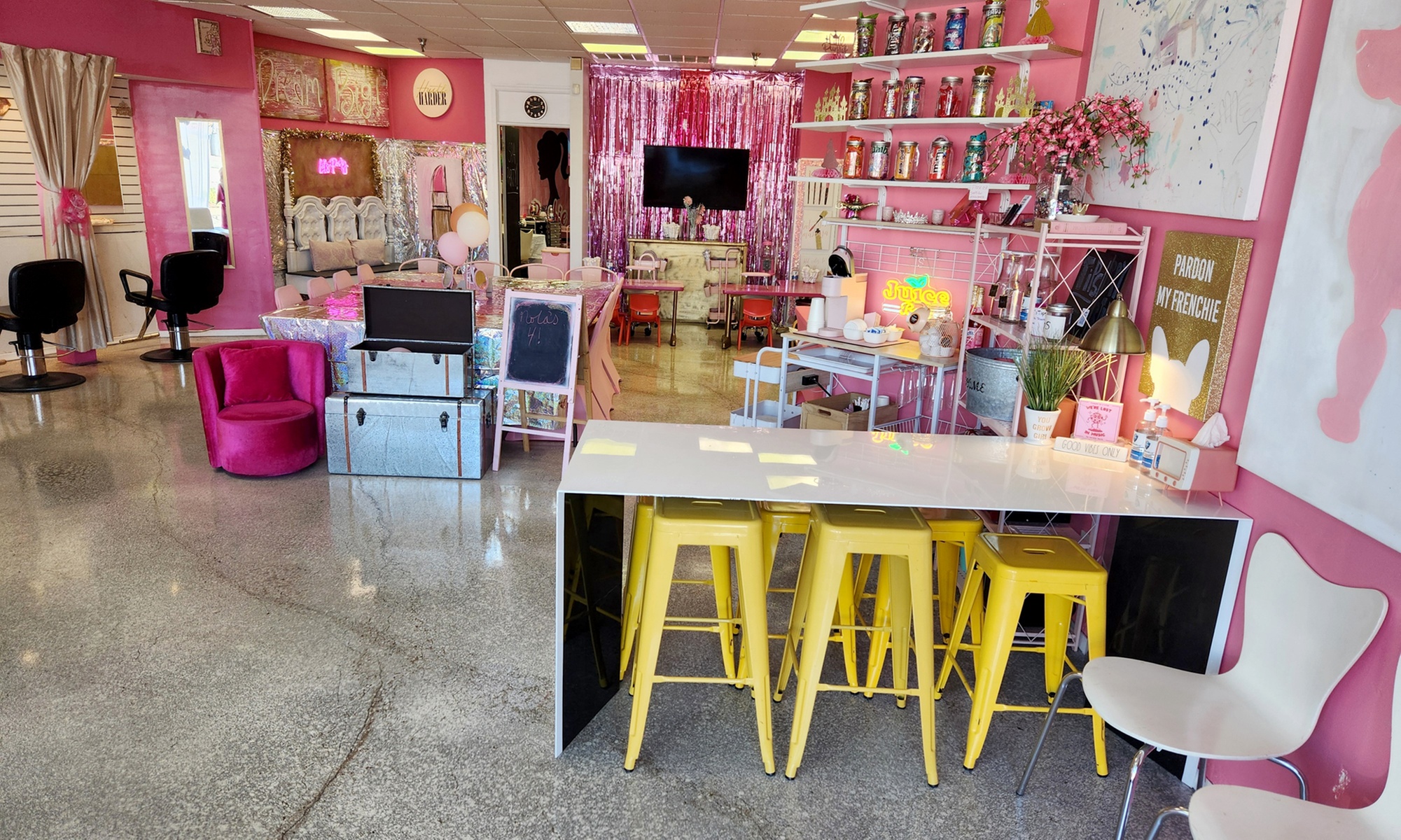 Kid-focused Spa: Mini Glam, Craft & Color and Swiftie Sparkle Party