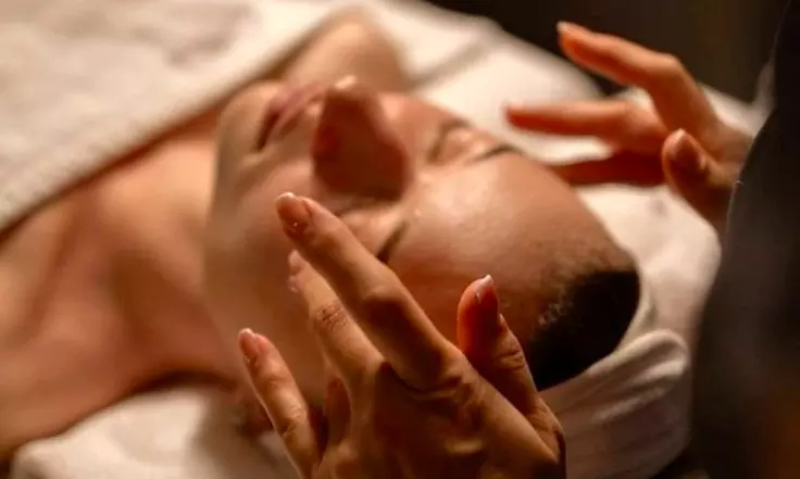 Wycisz ciało, obudź zmysły: rytuały Head Spa inspirowane filozofią Zen