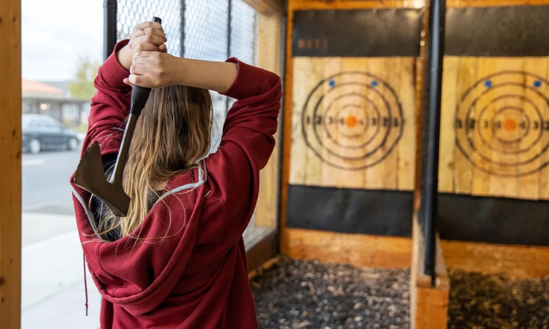 2 Std. Axt- & Messerwerfen für 1 - 4 Personen