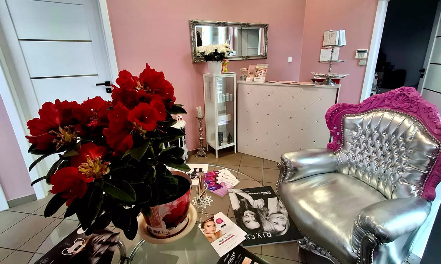 Kompleksowe oczyszczanie wodorowe i zabiegi laserowe na twarz