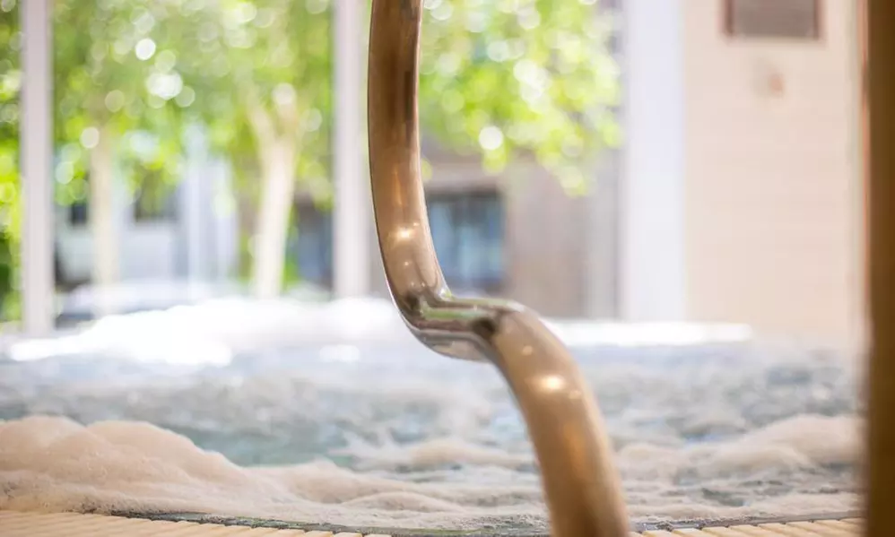 Felbridge: Double Standard with Breakfast