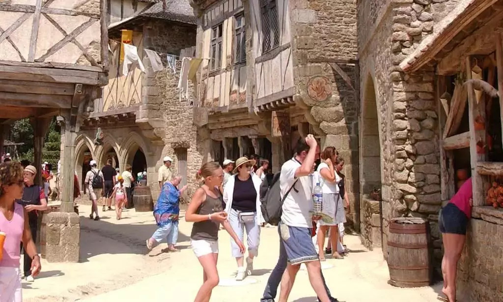 1, 2, ou 3 journées au Puy du Fou avec Wonderbox Connect