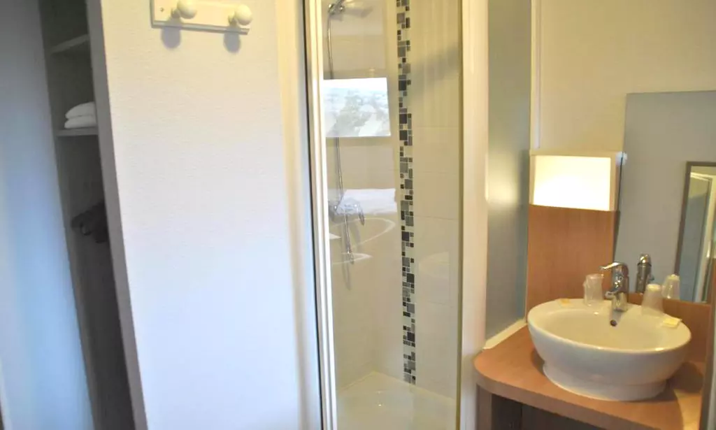 Proche Millau : séjour en chambre double, option PDJ et apéritif