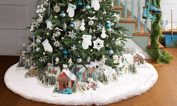 Christmas Tree Skirts & Hanging Ornaments - Fun & Decorative for Christmas