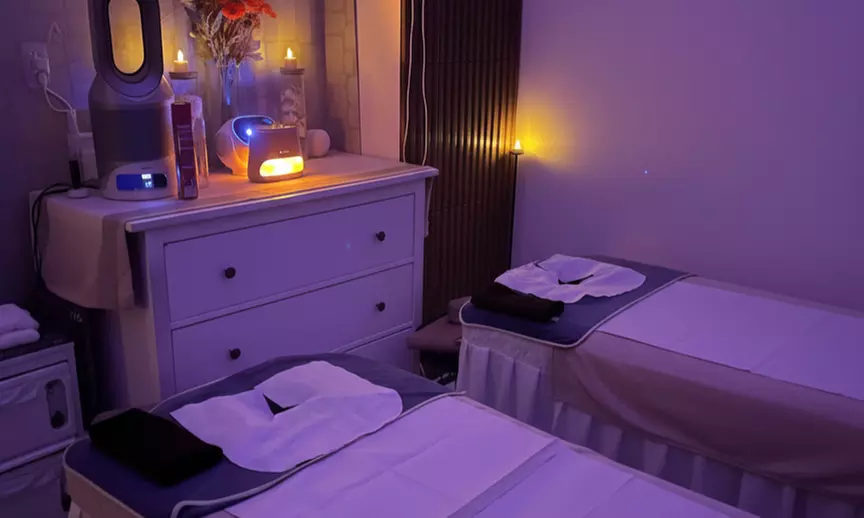 Masaje oriental de Filipinas en pareja con copa de cava y bombones