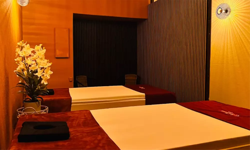 90 Min. Tiefengewebe-Aromatherapie-Ganzkörpermassage für 1 od. 2 Pers.