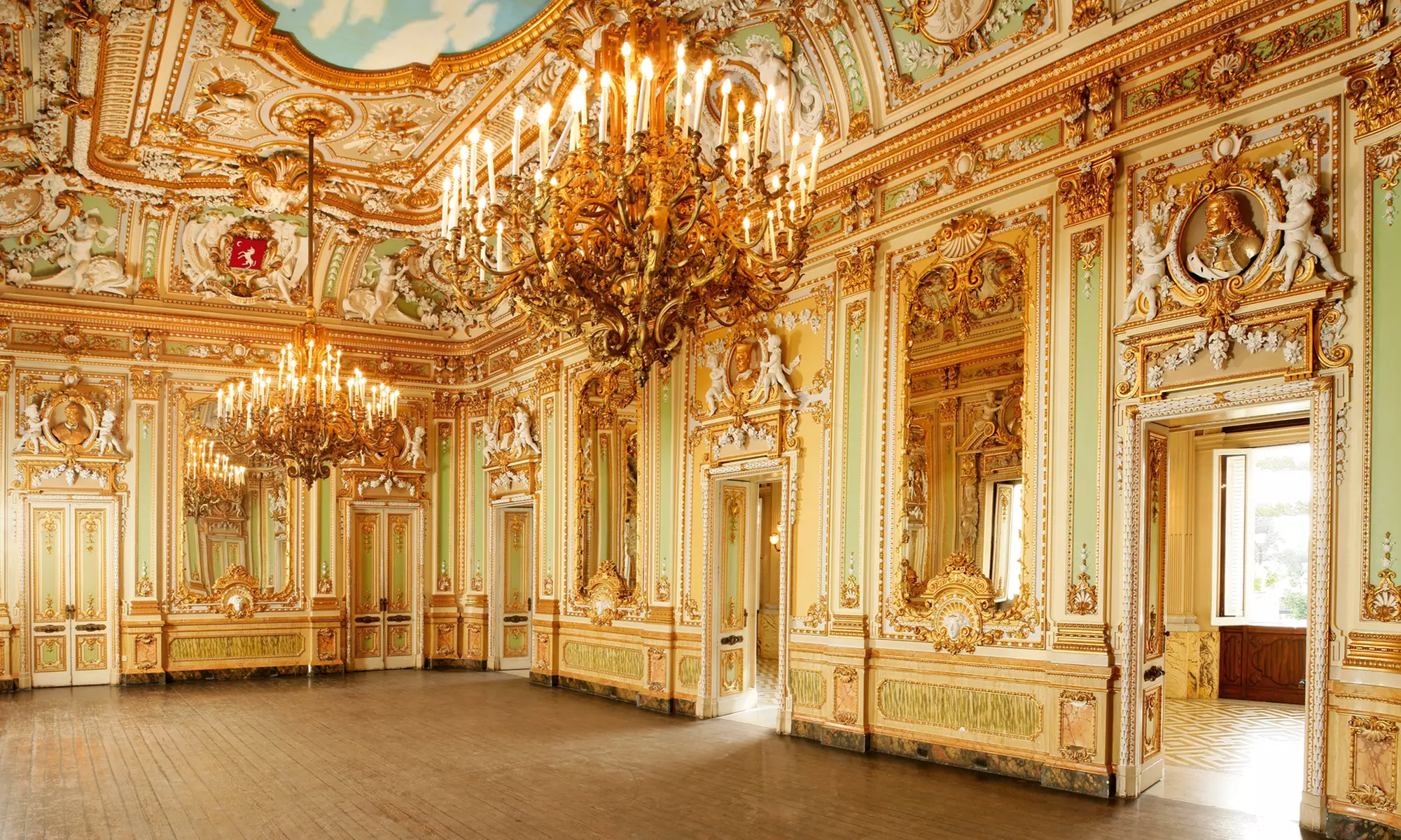 ✈ 8 - 10-Day Greece & 11 - 13-Day Greece & Istanbul Tours w/Air