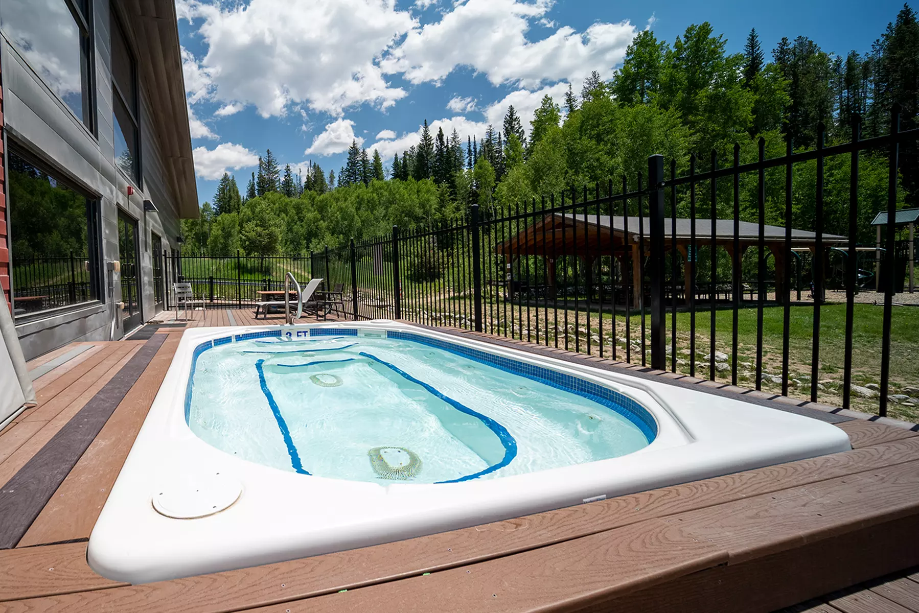 Condo Resort in Winter Park with Private Hot Tubs & Mountain Views