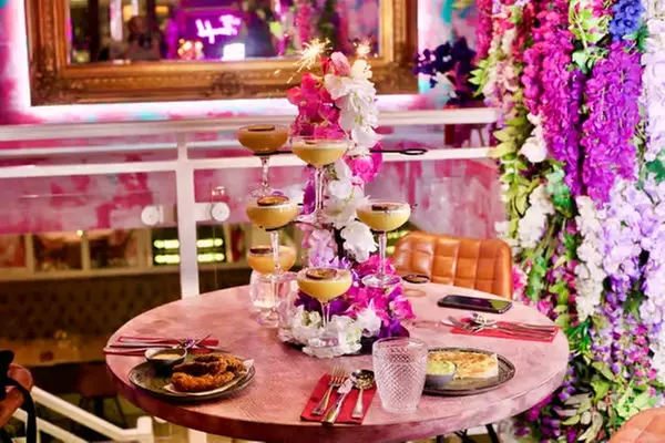 Bottomless Brunch with Bottomless Drinks & Delicious Mains for 2 or 3