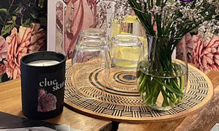 Makijaż permanentny brwi lub ust dla naturalnego piękna o każdej porze