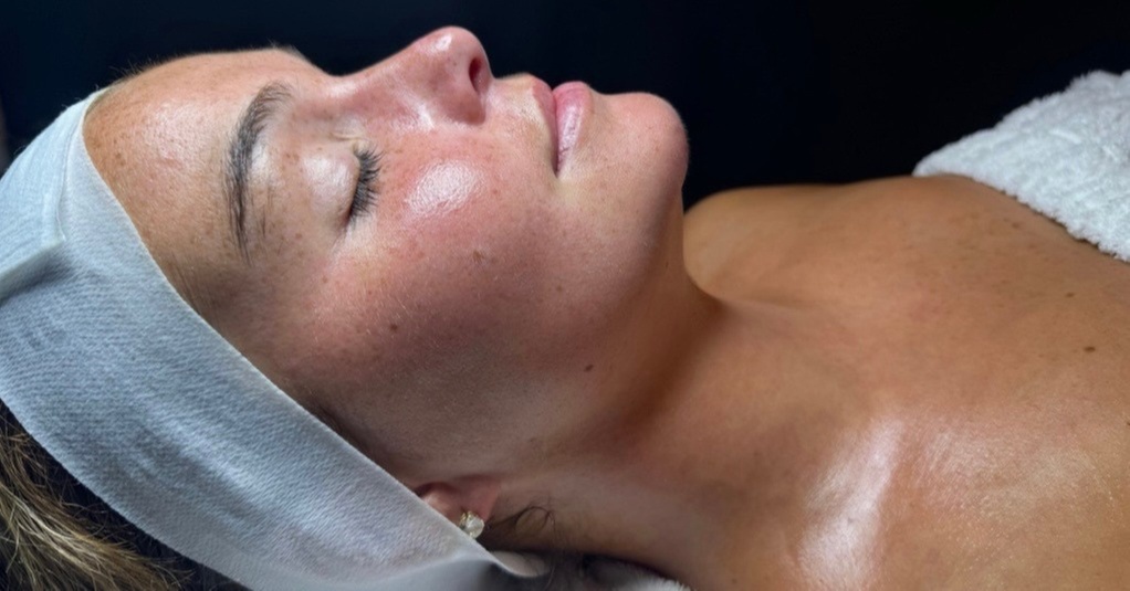 Facial with Massage & LED Light Therapy Options