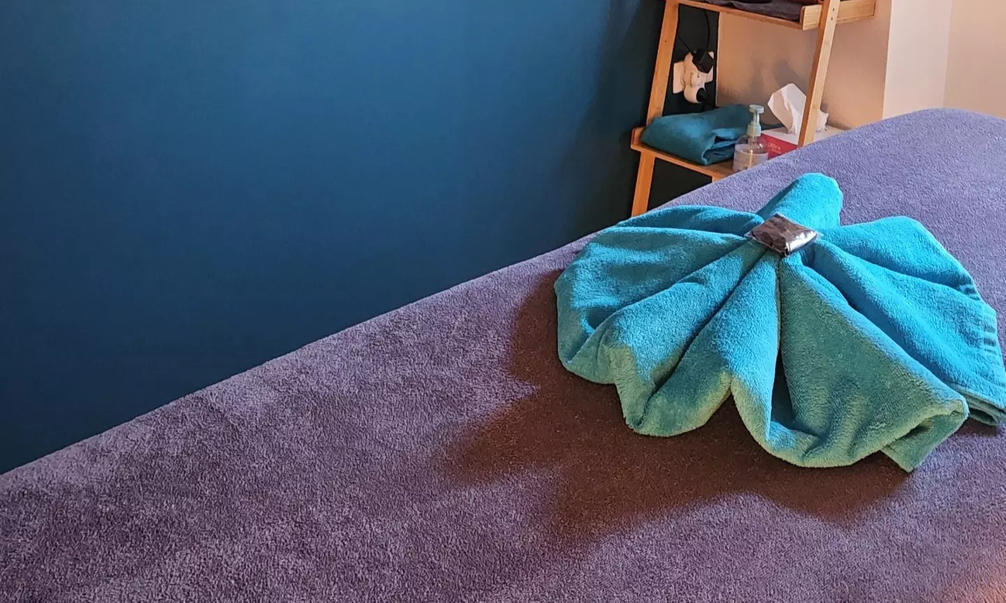 Réflexologie plantaire ou modelage californien ou du dos et du visage