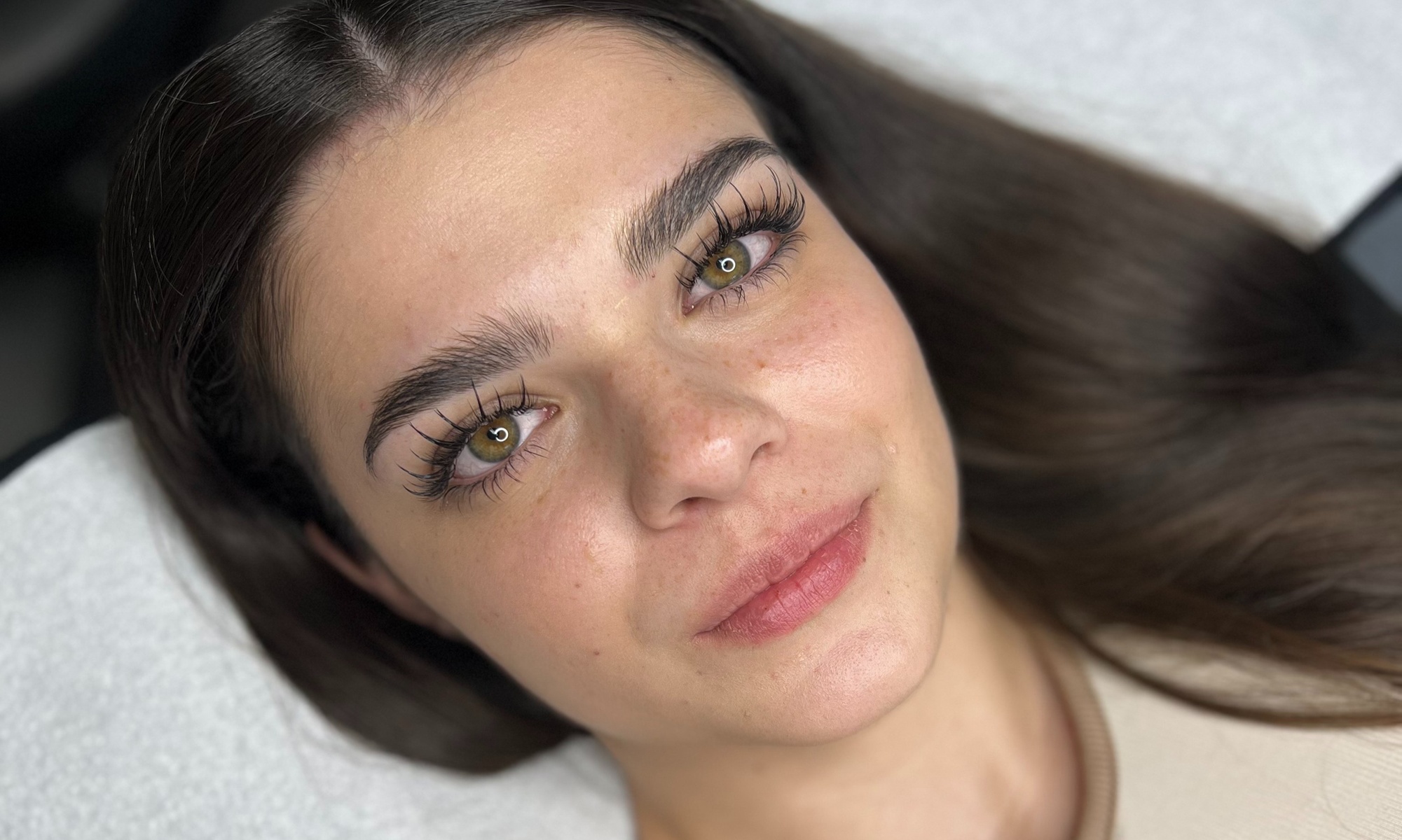 Przedłużanie rzęs wybraną metodą od 1:1 do 4:1