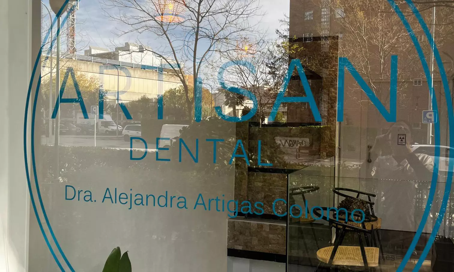 Limpieza con ultrasonidos y flúor o curetaje de 1 o 2 arcadas