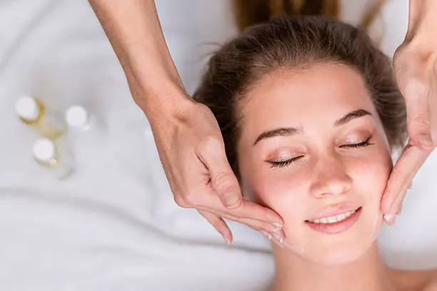 Massage shiatsu, reiki ou sonore : détente et énergie en harmonie