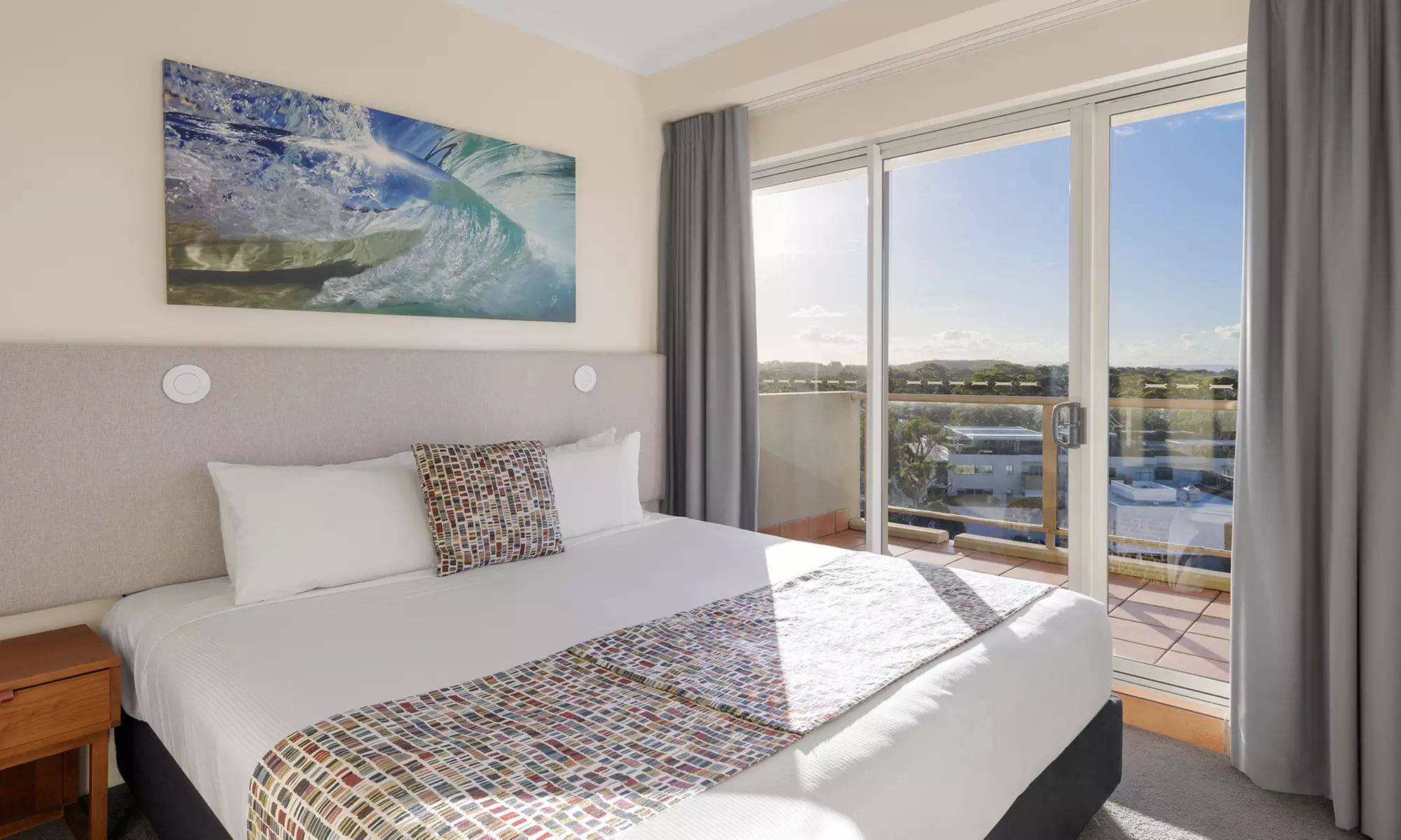 4* Shoal Bay: 2 or 3 Nights Bedroom Deluxe Stay with Shuttle Bus
