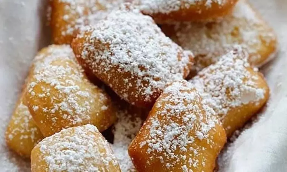 New Orleans Flavors: Po'Boys, Beignets, Cocktails, & Boozy Brunches