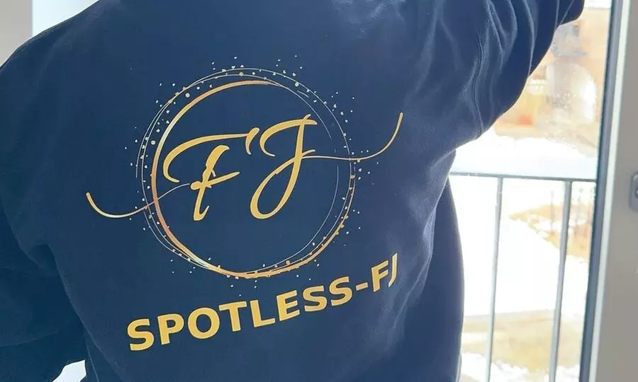 Fensterreinigung (innen & außen) für bis zu 10, 20 oder 30 Fenster