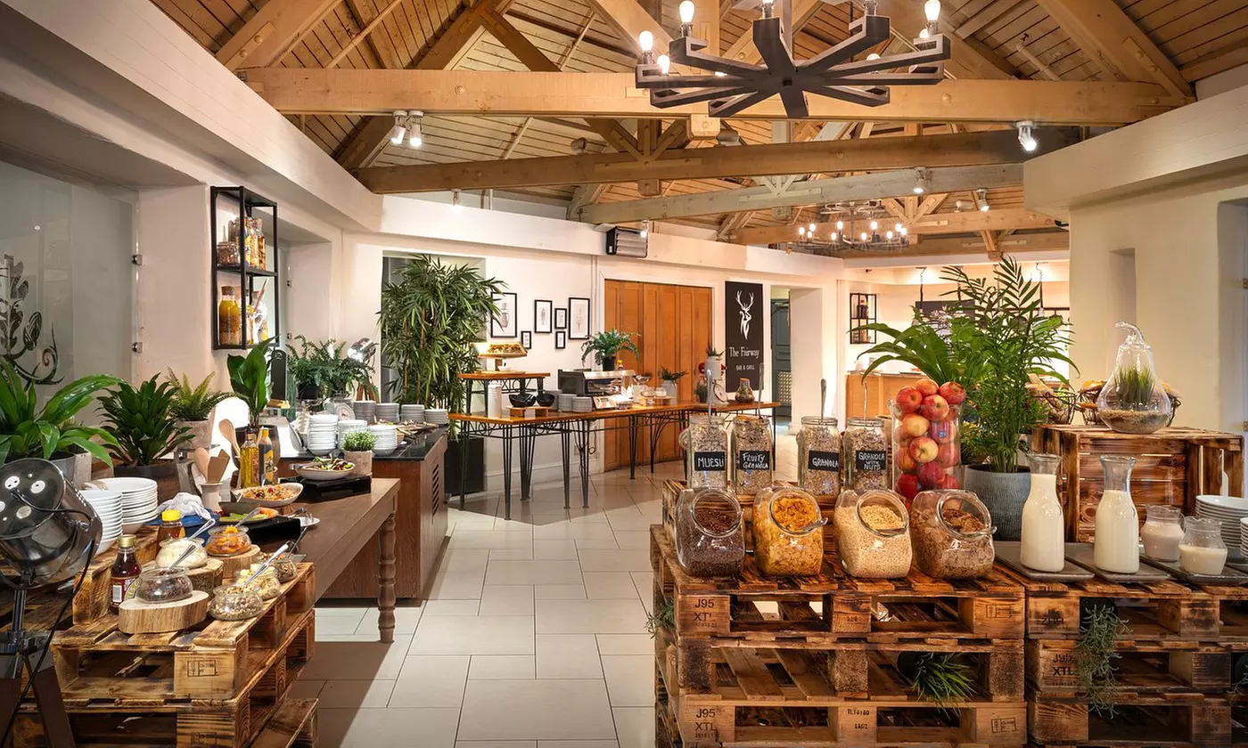 Warwickshire: Spa Stay with Breakfast, Dinner & Treatments