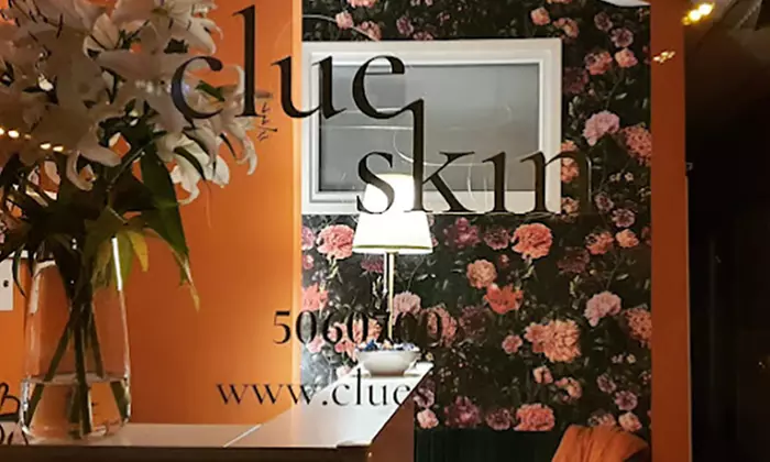 Makijaż permanentny brwi lub ust dla naturalnego piękna o każdej porze