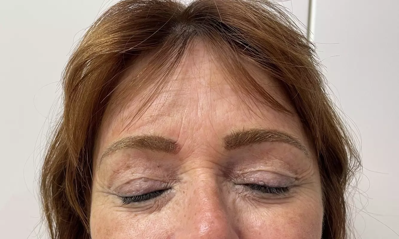 Permanente make-up voor een verzorgde look, elke dag opnieuw