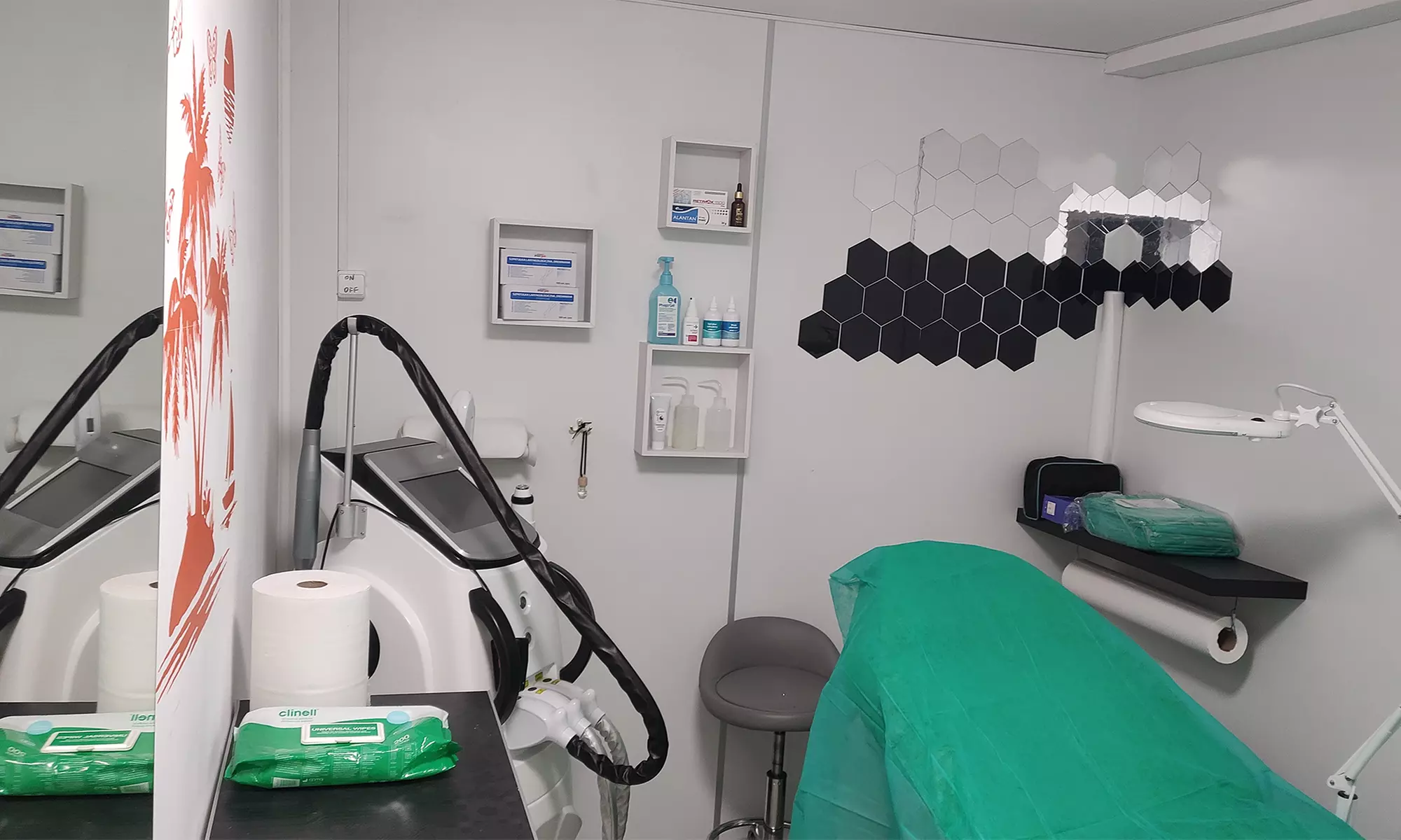 Oczyszczanie wodorowe z RF lub laserowy peeling węglowy