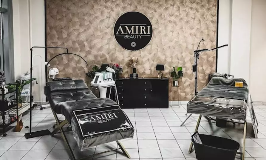 Augenbrauen- und/oder Wimpern-Lifting inkl. Färben für 1 Person