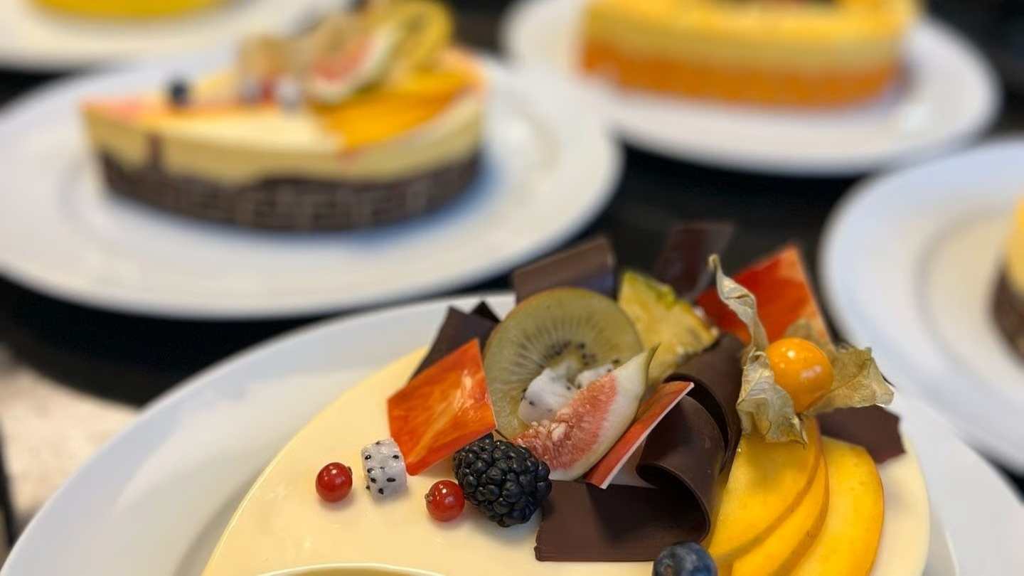 Eisbecher, Kaffee und Torte oder Dessert nach Wahl für 1 - 2 Personen