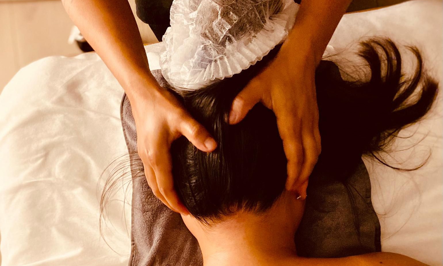 Masaje de 45 min. con opción a reflexología podal y/o masaje facial