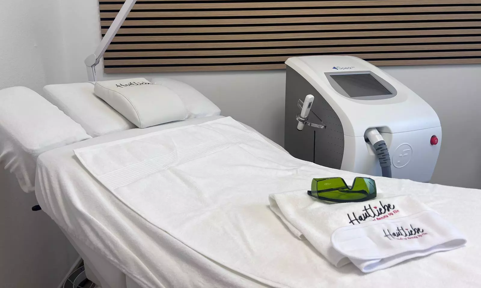 Bis zu 79% Rabatt auf Lasern bei Medical Beauty by Ella