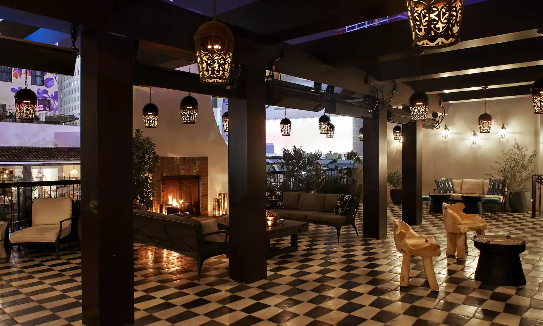 Spacious 4* Hotel in Downtown Los Angeles