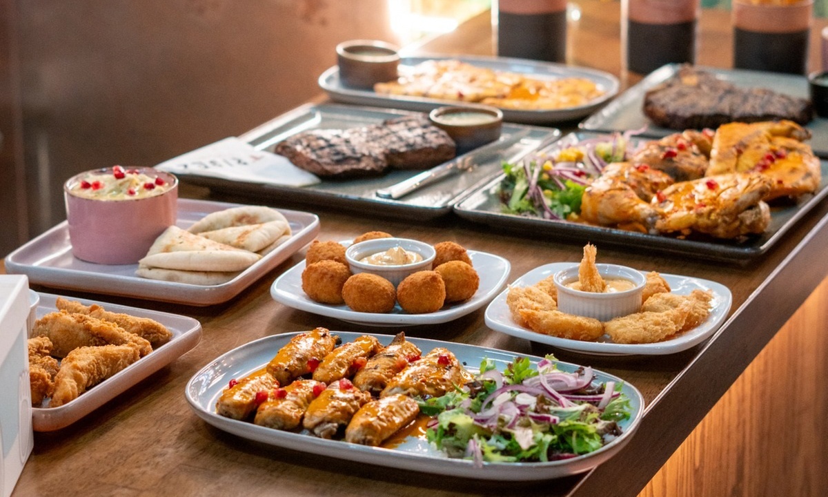 Exclusive Dining Experience: Gourmet Main, Side & Beverage Packages for 1 to 6 Guests — Save Up to 60% on Elegant Meals