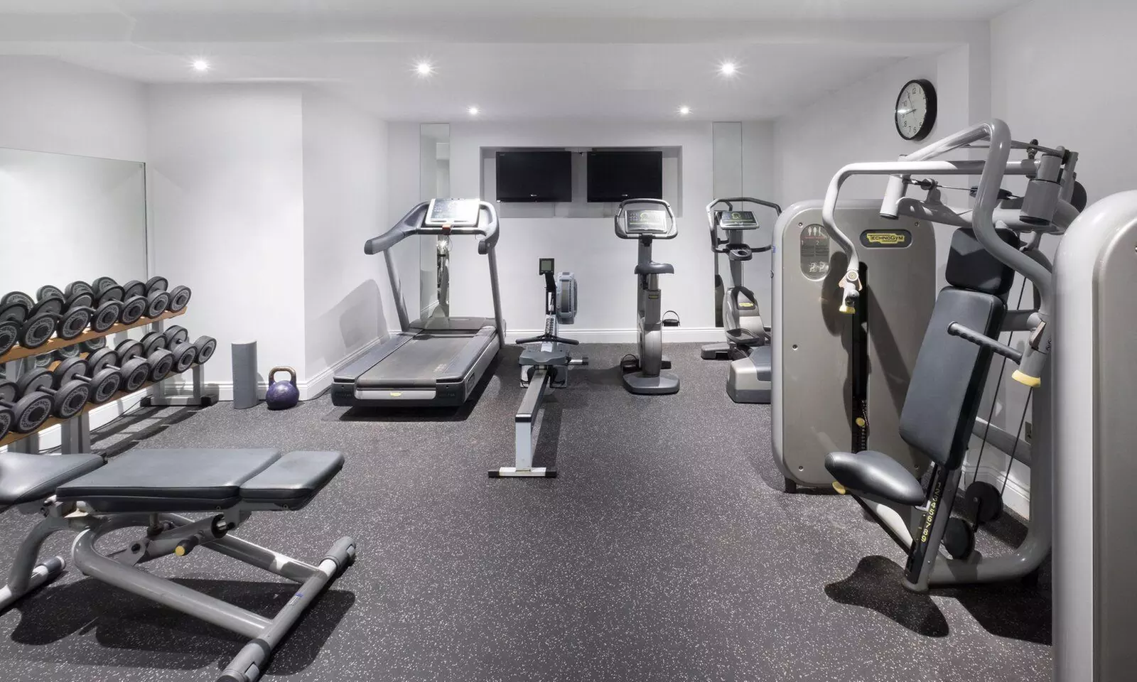 Felbridge: Double Standard with Breakfast